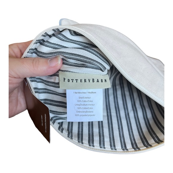 Pottery Barn New York City Embroidered Zip Travel Pouches - Picture 10 of 14